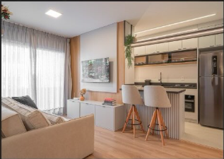 Interior moderno com móveis planejados